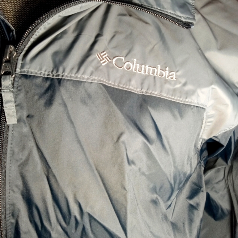 Men's Columbia windbreaker jacket